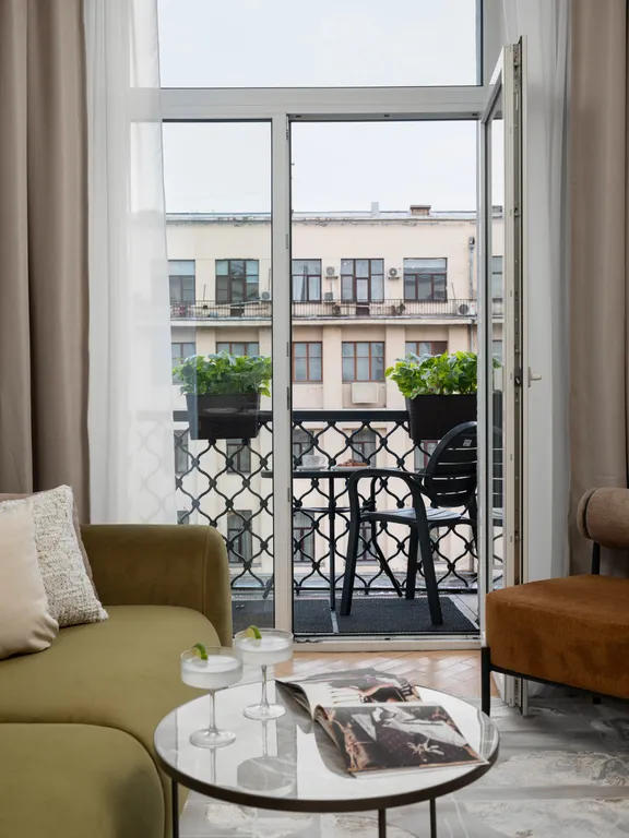 Квартира Видовая трехкомнатная квартира с эркерным балконом — Москва