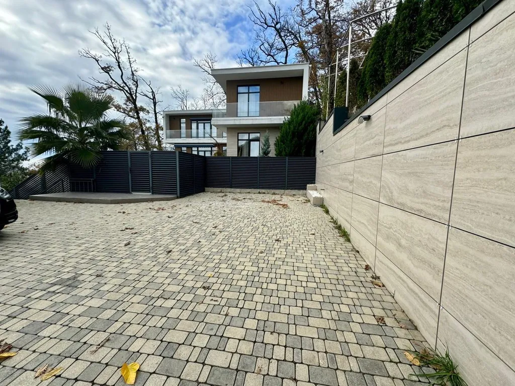 Дом в Сочи с видом на море и пешей доступности