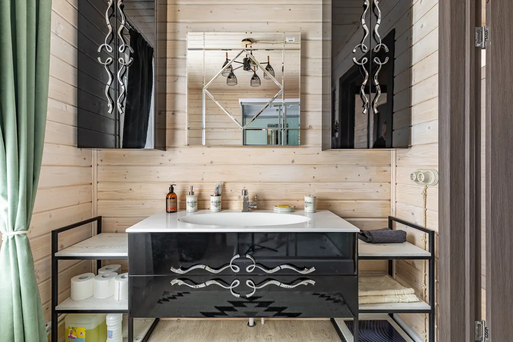 Частный дом с баней на дровах