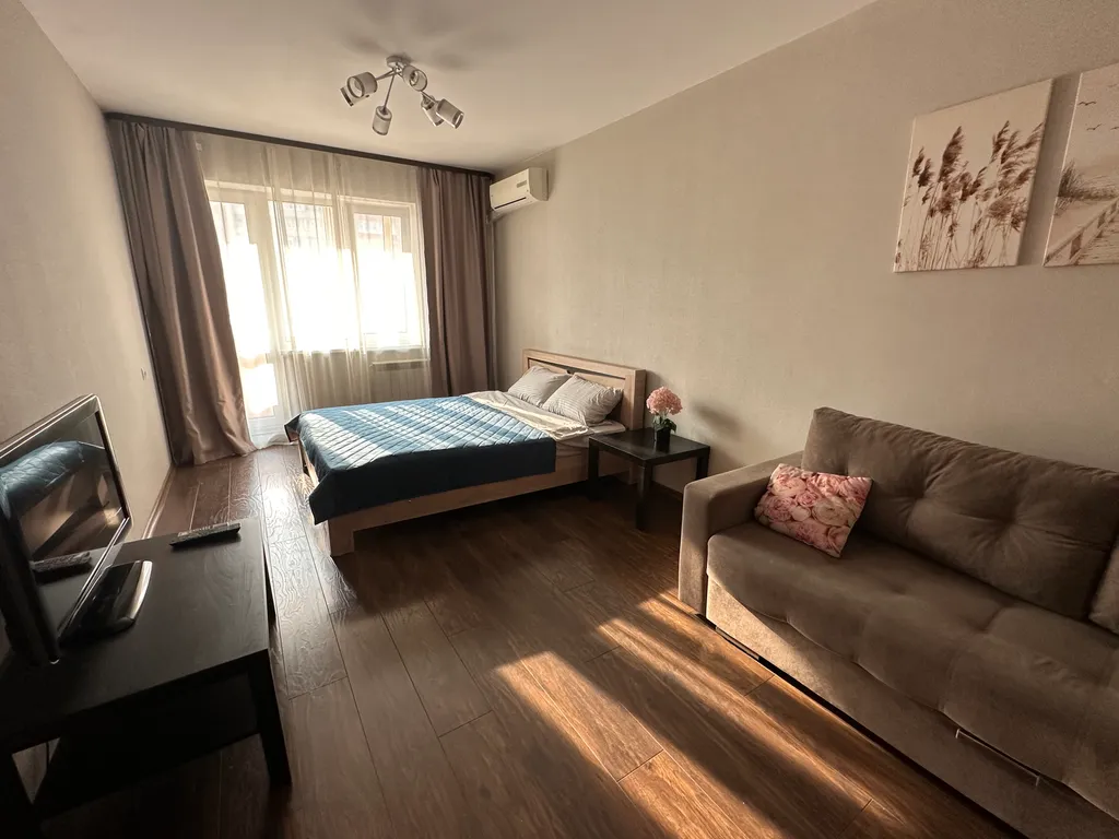 Двухкомнатная квартира в 10 минутах пешком от набережной