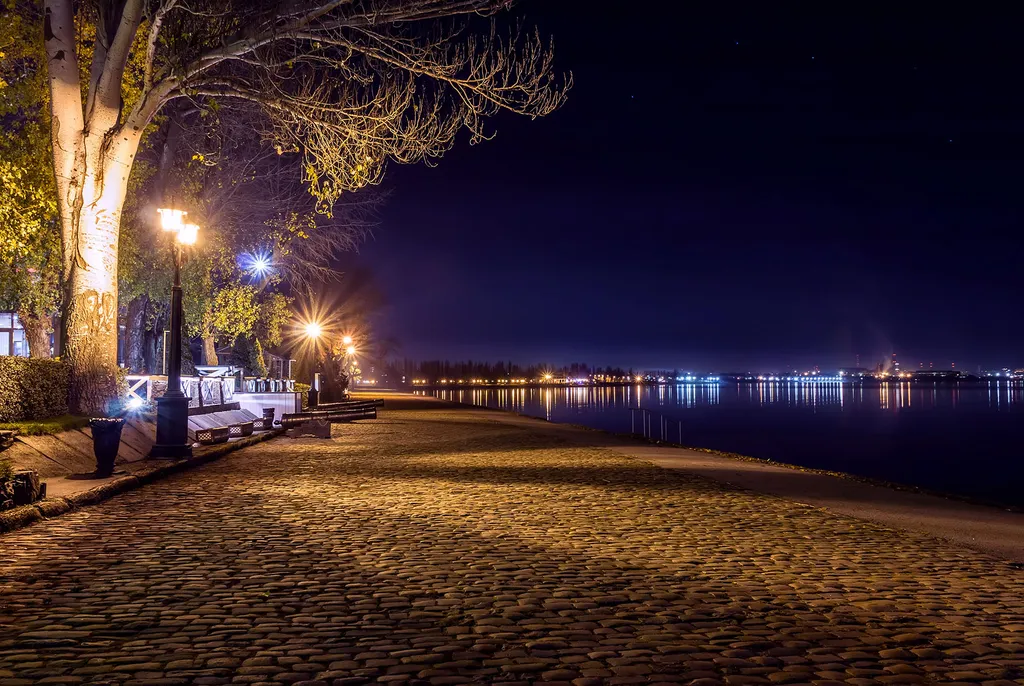 Двухуровневые апартаменты в центре Таганрога