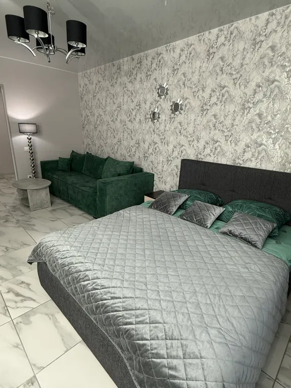 Квартира-студия в центре на 18 этаже