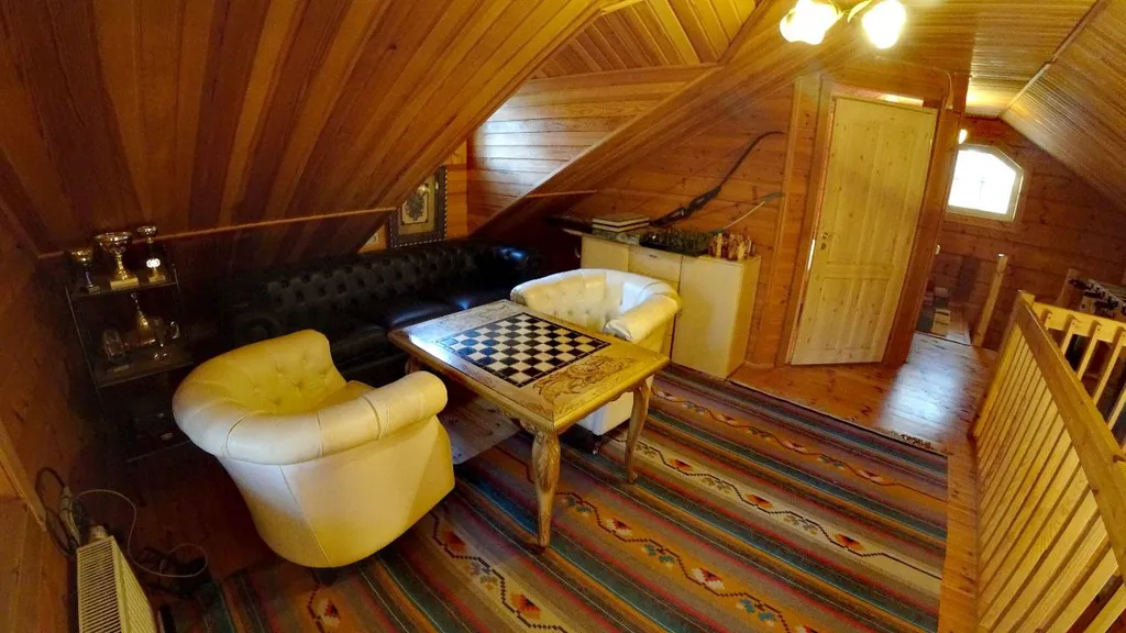 Уютный коттедж в сосновом лесу рядом с Москвой