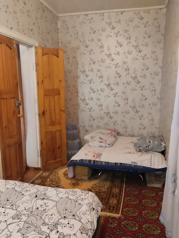 Деревенский домик с парковкой для большой и маленькой компании. Кругло