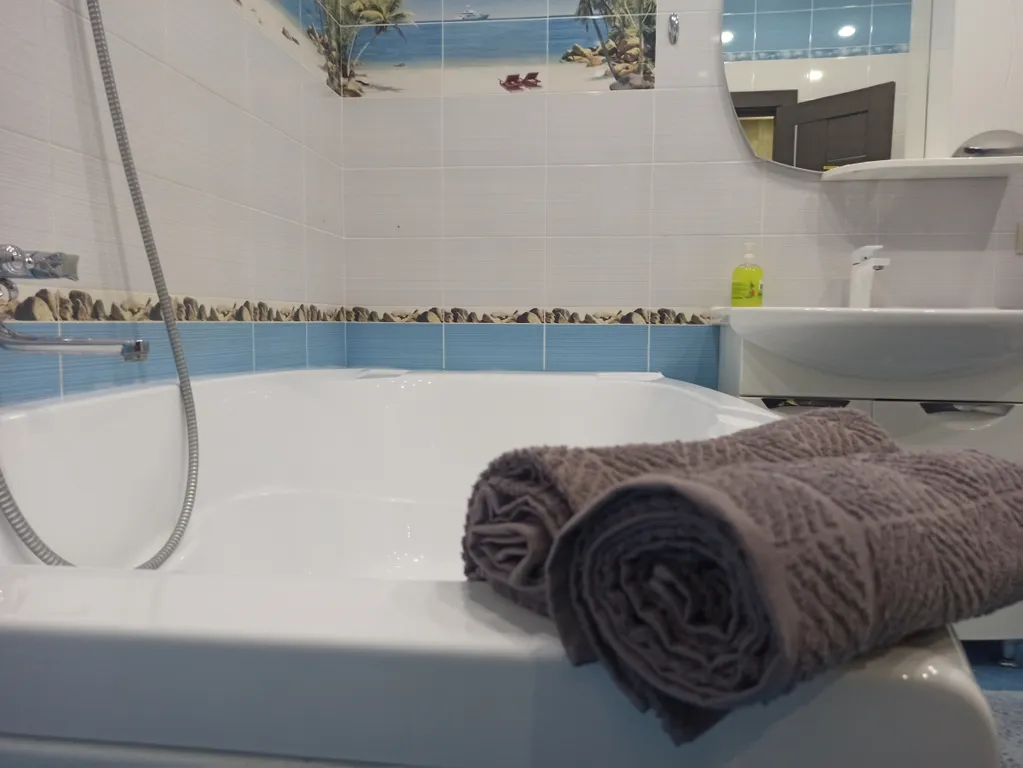 Шикарная 1-комнатная квартира с джакузи и гардеробной