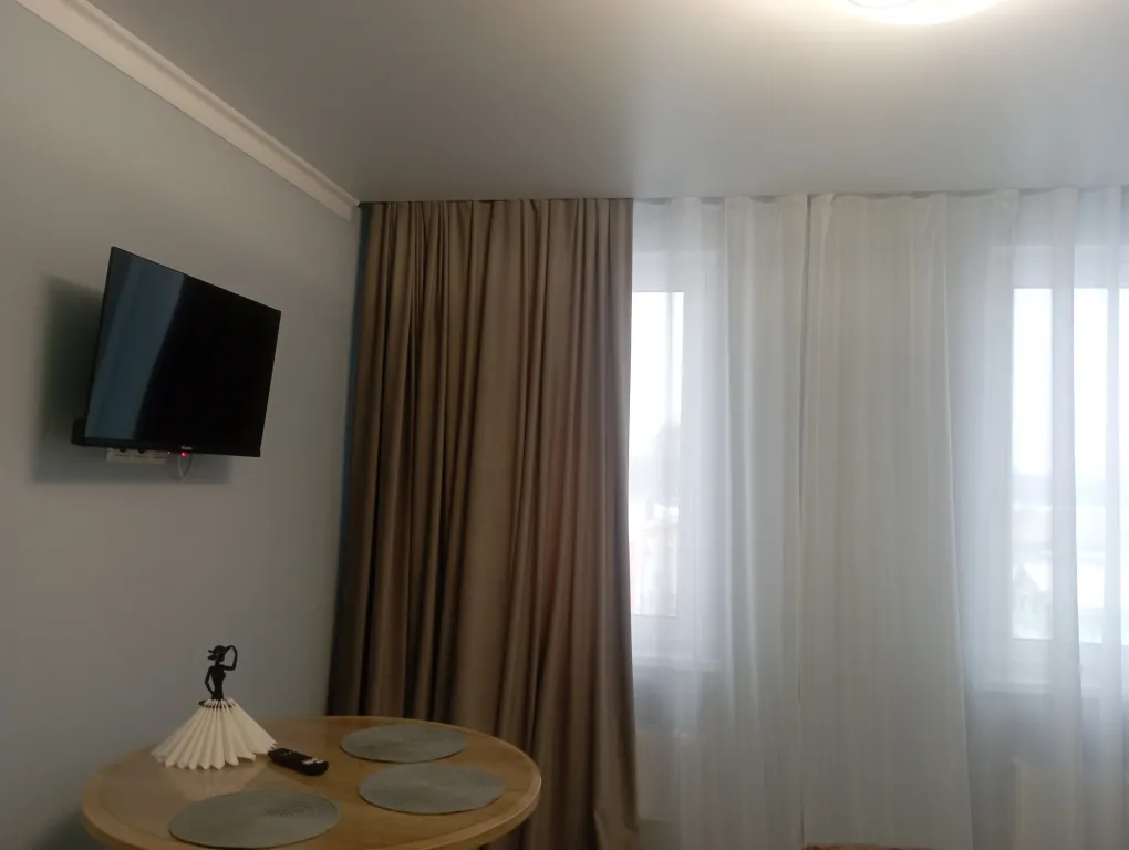 Апартаменты у Кремля, Дворца спорта Кристал, драмтеатра