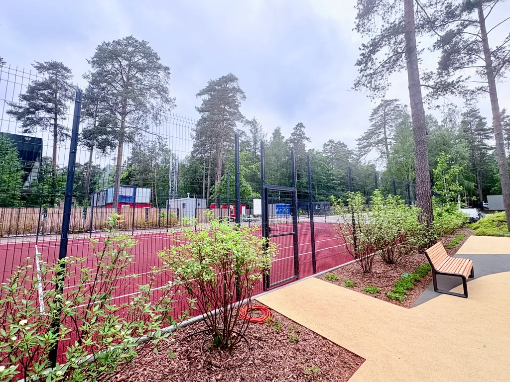 Студия с лоджией на заливе в комплексе с подогреваемым бассейном