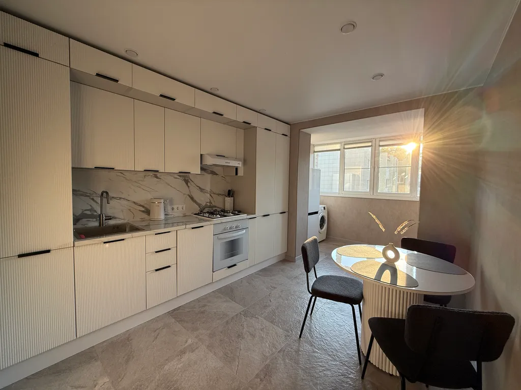 Стильная и теплая квартира