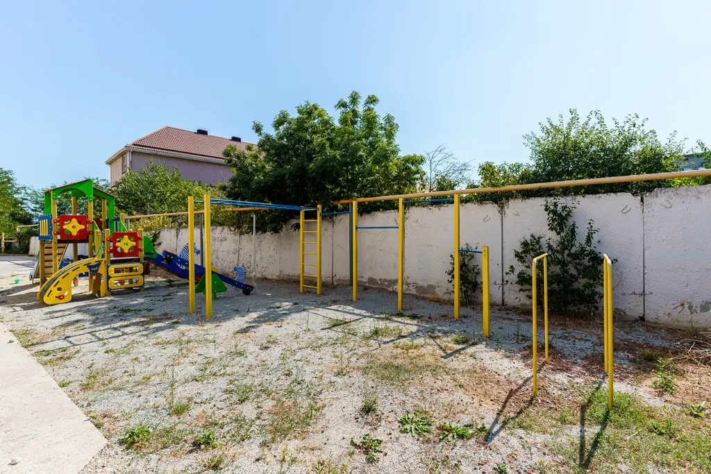 Светлая квартира рядом с морем