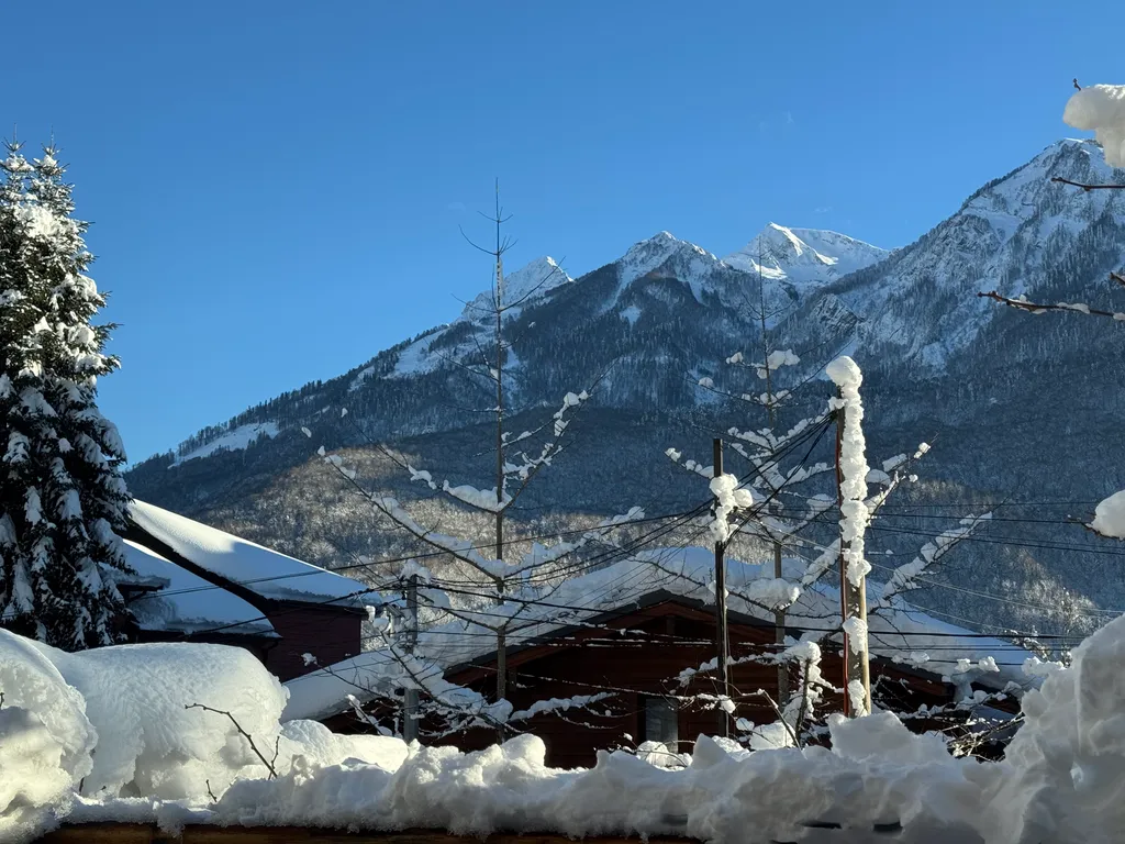 ZEN Lodge & Retreat - Сафари-вилла с видом на Аибгу и родниковой водой