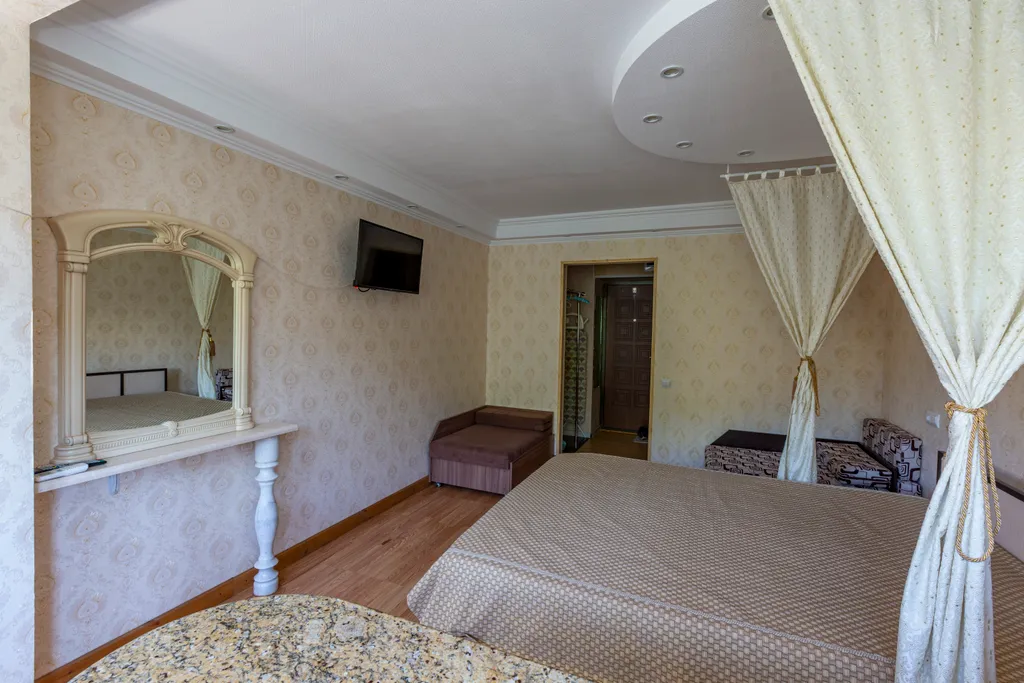 Светлая студия