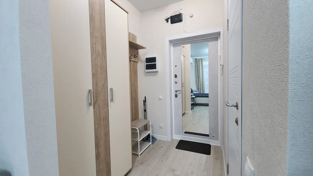 Шикарная студия с видом на бассейн