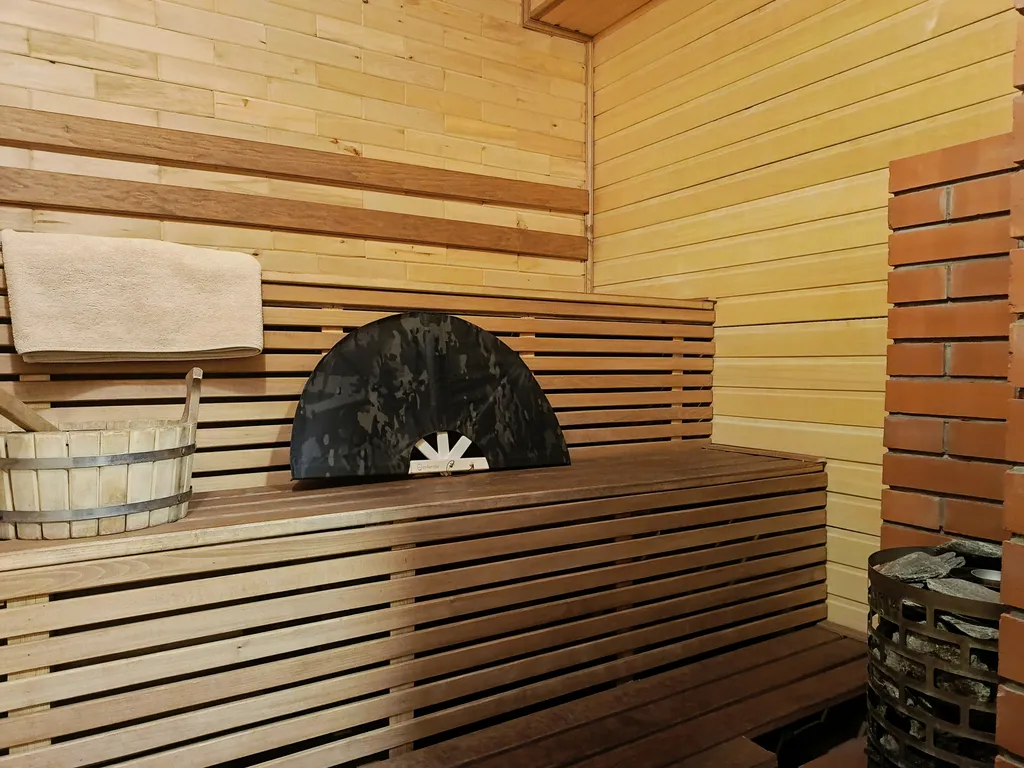 Чудесный дом с сауной и горячей купелью на побережье водохранилища