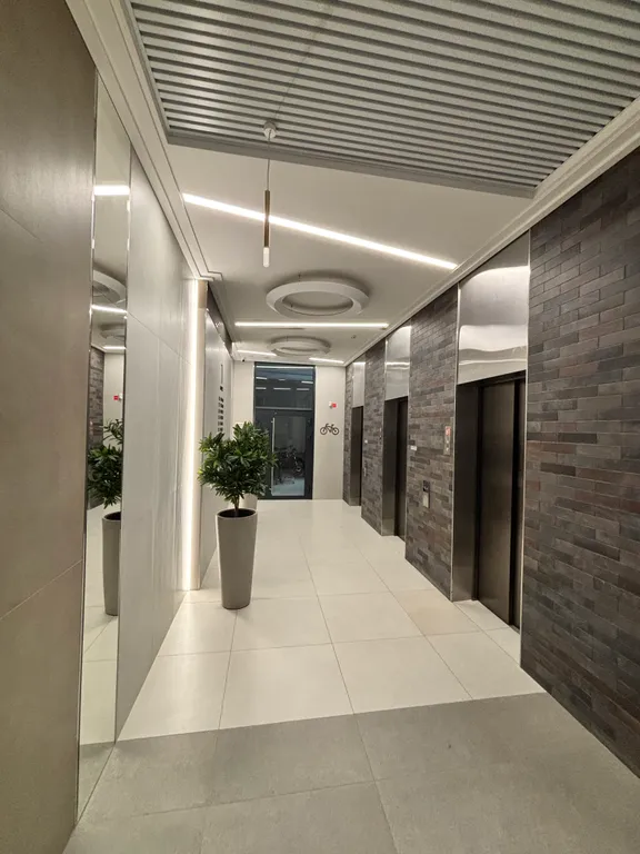 Комфортабельная евро-трехкомнатная квартира