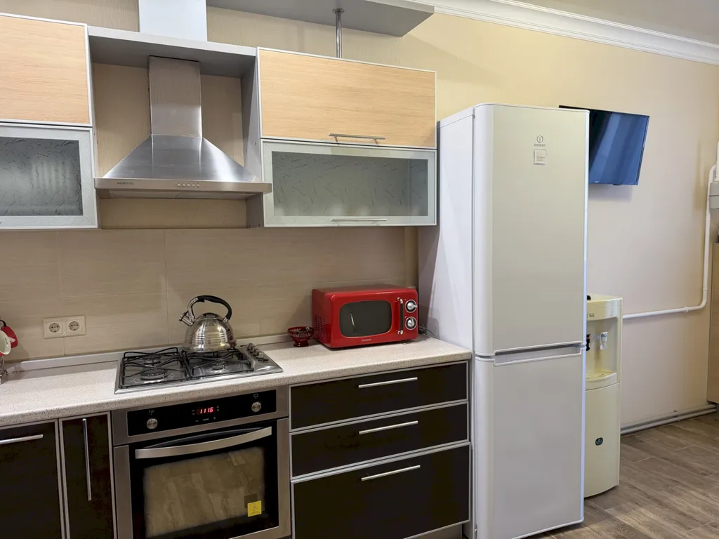 Квартира Квартира с балконом и видом на горы в центре - 11 мин до моря — Геленджик