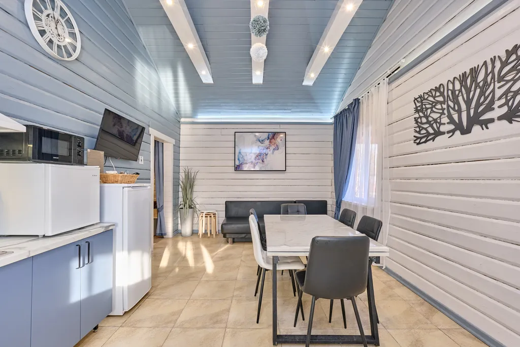 Дом 100m2 — чан, кухня, терраса с видом на озеро