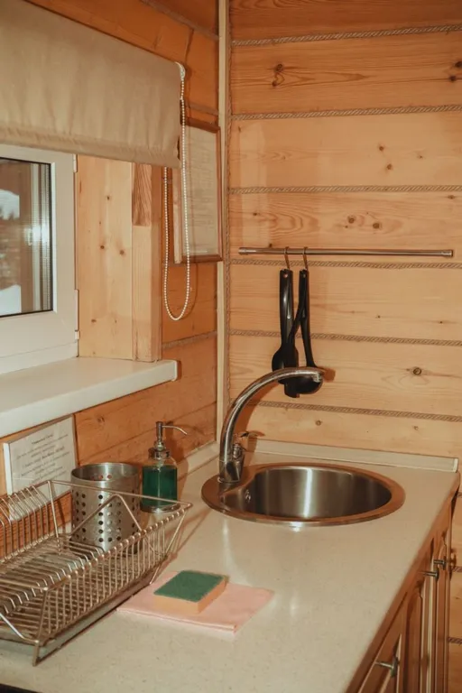 Двухкомнатный дом с верандой и панорамными окнами