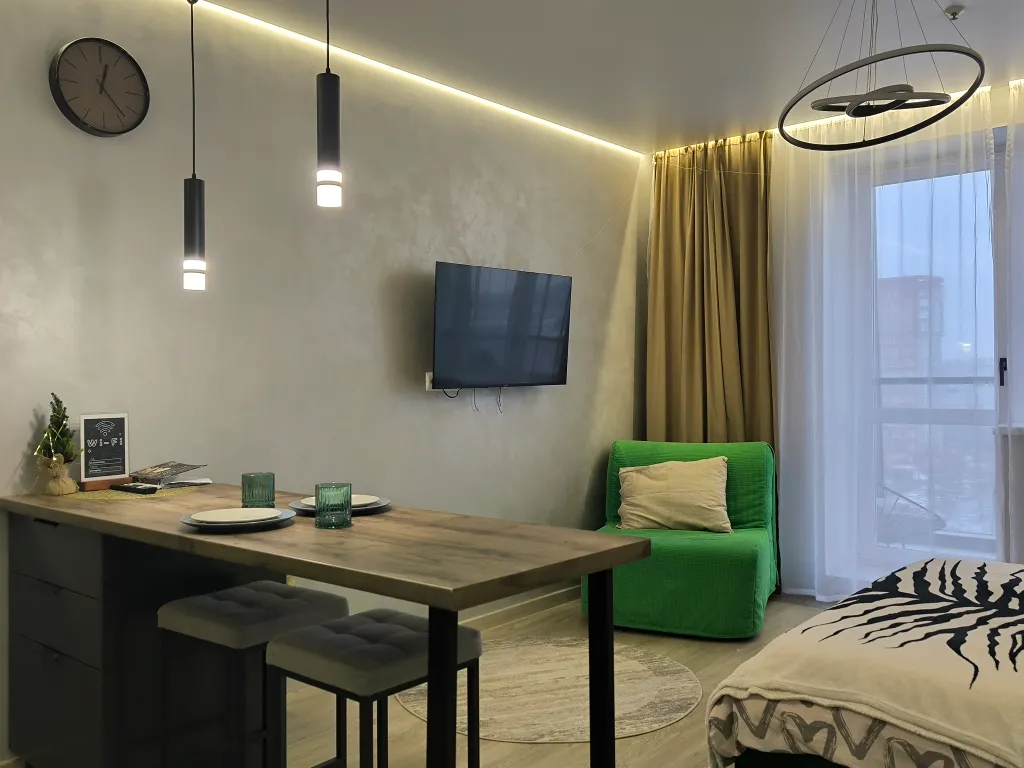 Квартира Студия у набережной — аренда посуточно в Омск