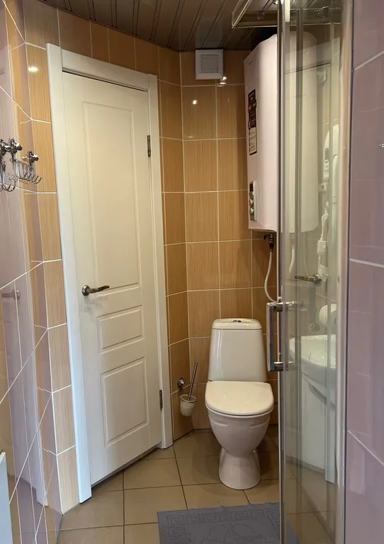 Домик у озера