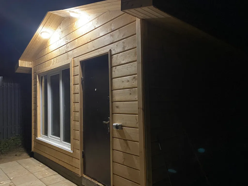 Дом на берегу Озернинского водохранилища