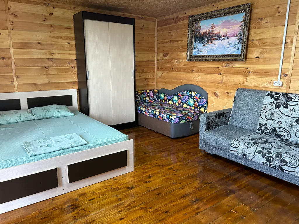 Жилье на озере Медвежьем