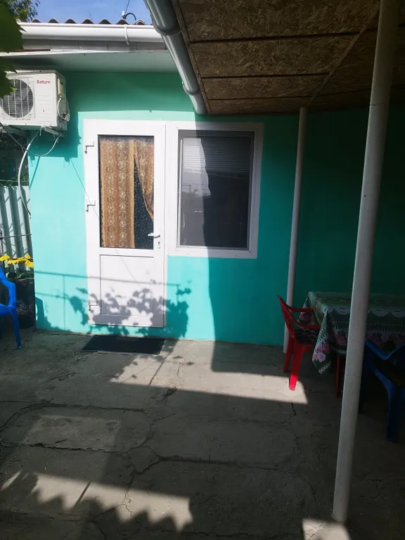 Дом возле набережной