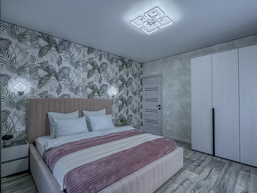 Просторная квартира с кухонной зоной и лоджией