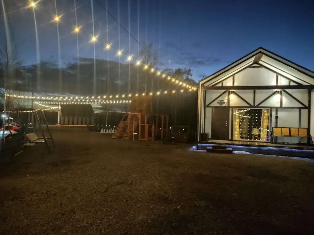 Дом на берегу озера