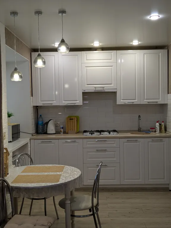 Уютная квартира рядом с Ледовым  дворцом — аренда посуточно в Новомосковск