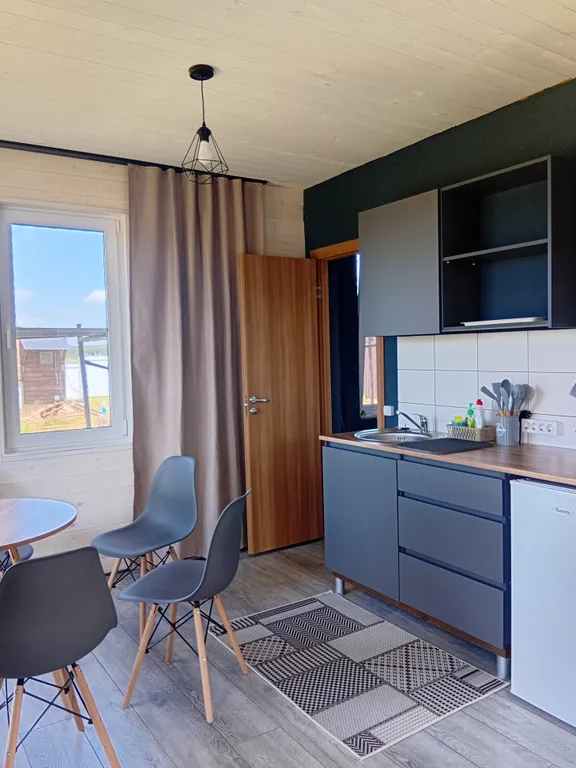 Уютный дом на берегу озера Камбулат