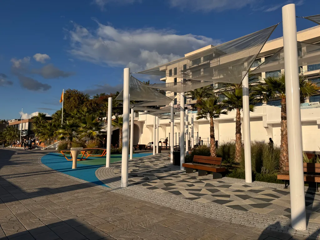 Семейные апартаменты с видом на море на набережной Ривьера