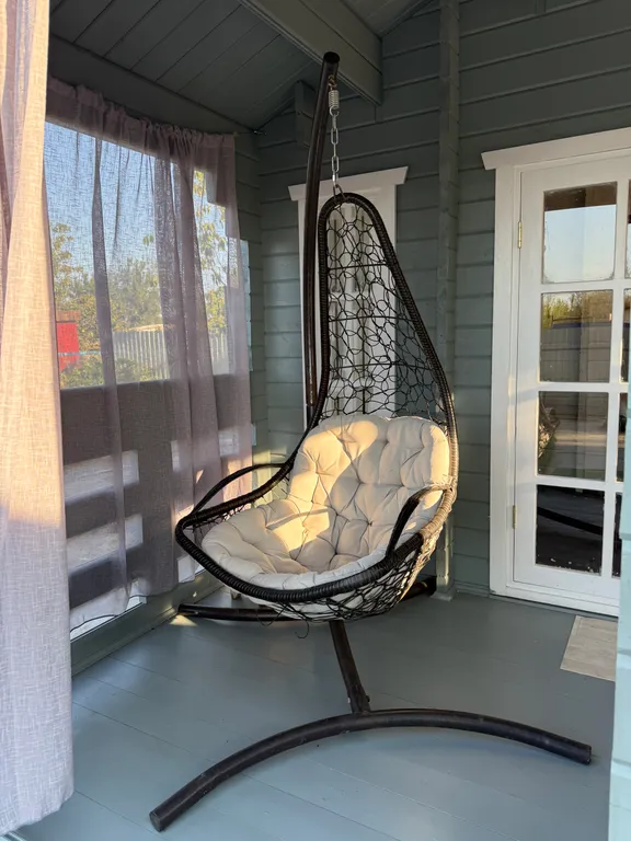 Домик на хуторе у залива