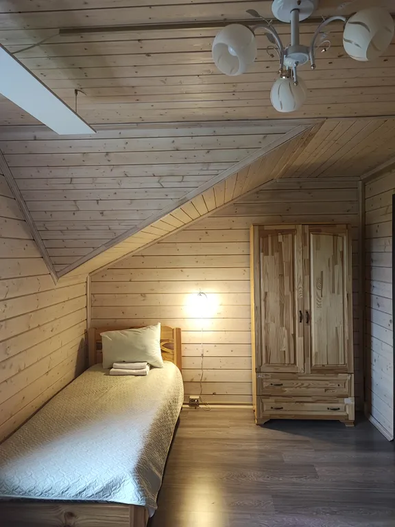 Просторный деревянный коттедж, половина дома, 2 этажа 2Л