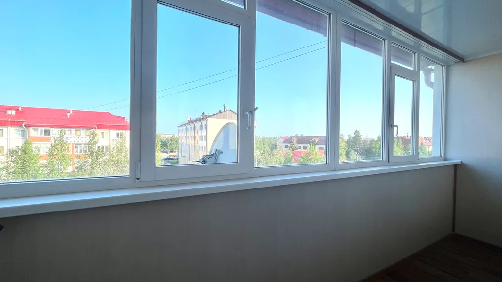 Евродвушка у городской больницы Ноябрьска