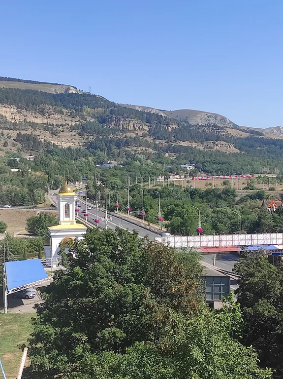 Уютная квартира с видом на горы