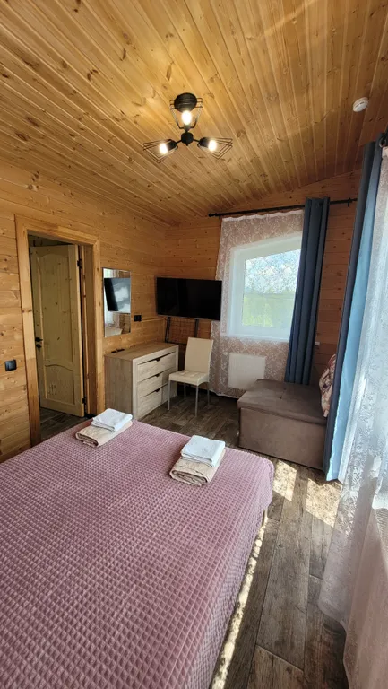 Апартаменты 2-х комнатные. Половина дома с отдельным входом