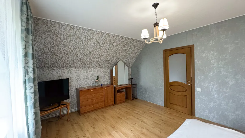 4-комнатный Дом