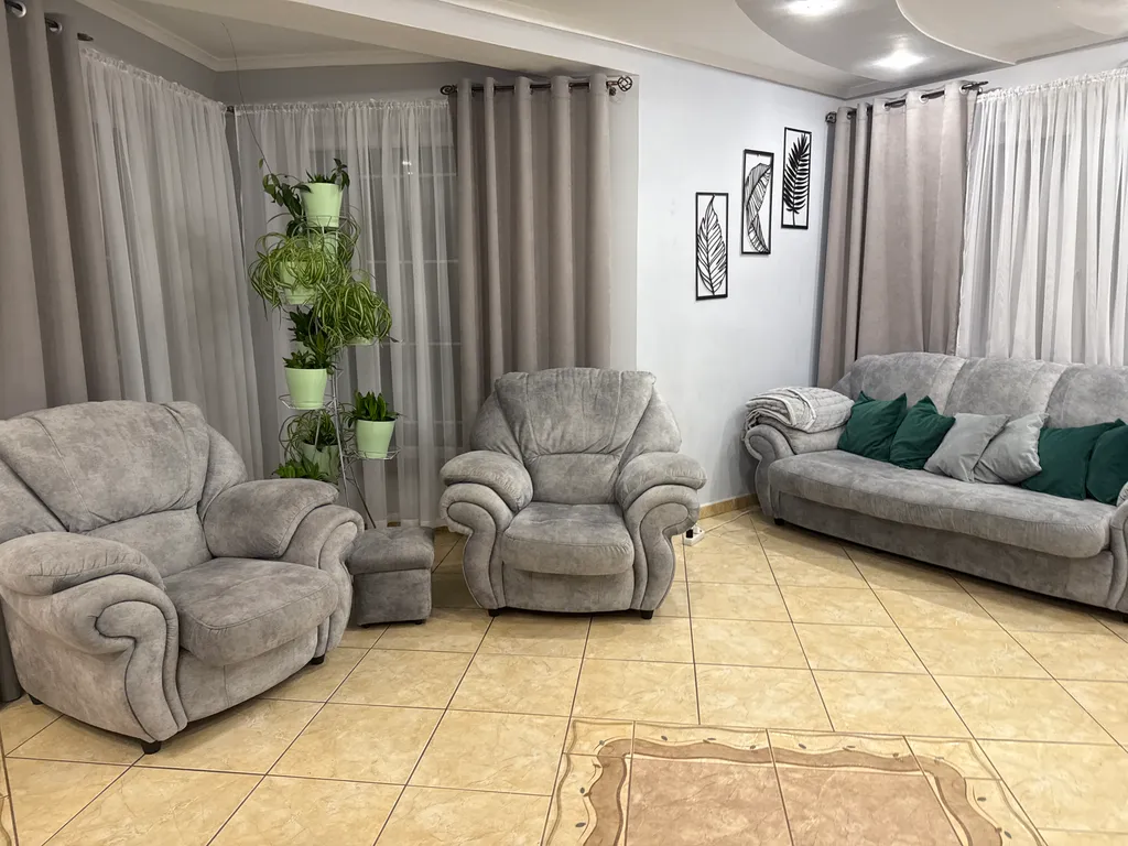 Уютный коттедж в черте города