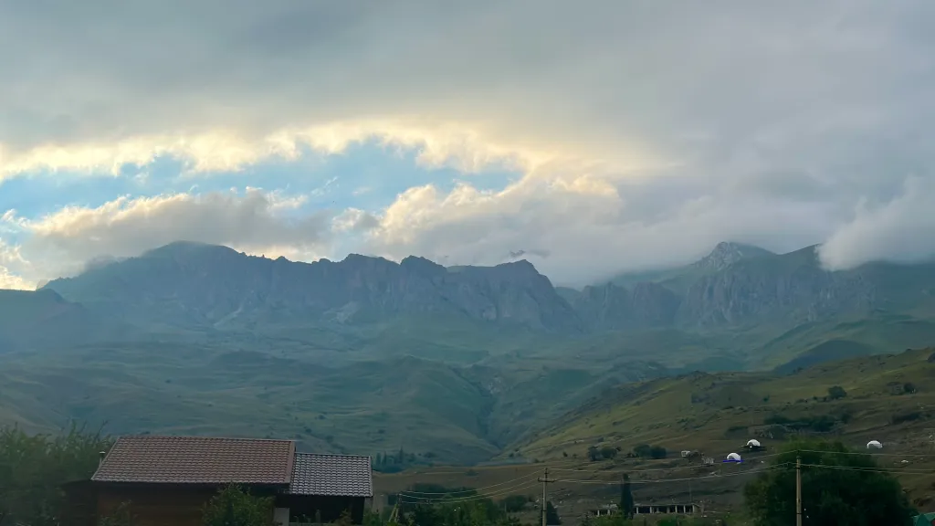 Уютная квартира в центре Фиагдона