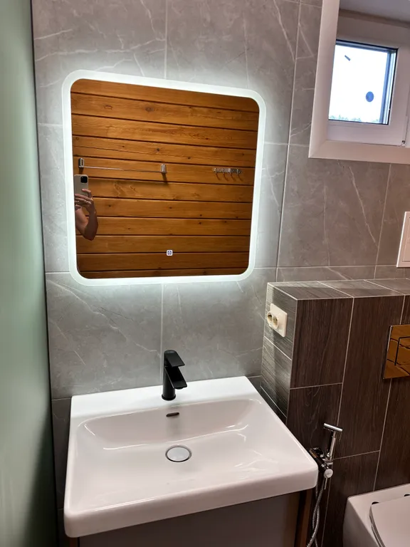 Новый круглогодичный коттедж из бруса на берегу Катуни