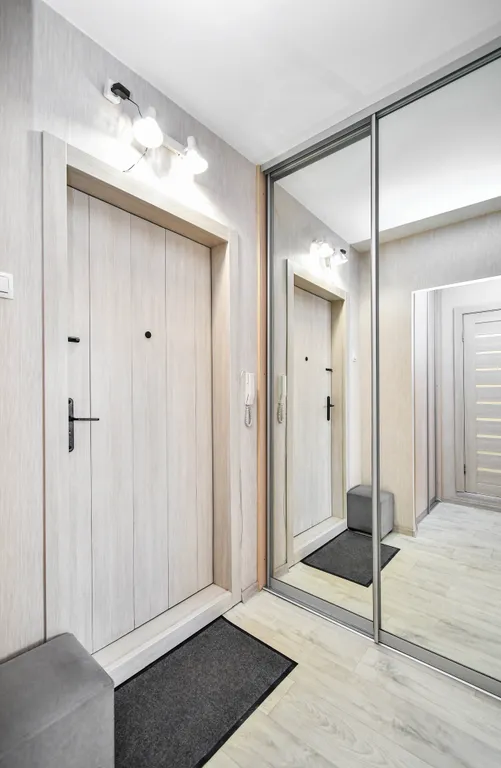 Квартира Чистая и уютная квартира возле ТРЦ Планета — Красноярск