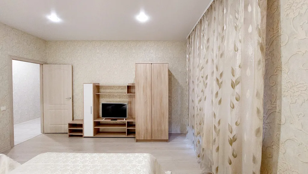 Евротрешка возле гипермаркета Мега и Леруа Мерлен