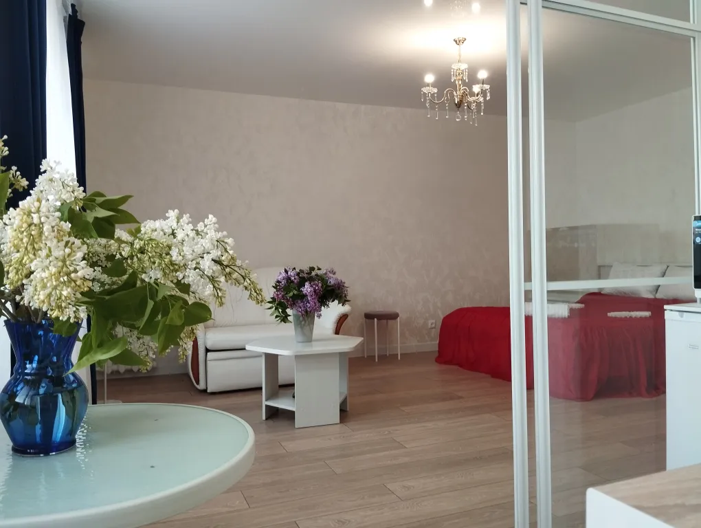 Очень светлая красивая новая квартира в самом центре у площади Победы