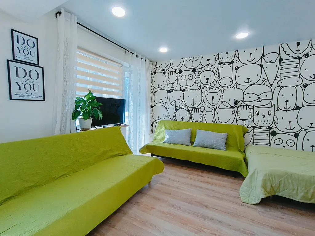 Кв-студия с отдельной спальней с лоджией Центр в5мин, напротив универа