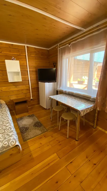 Номер в лиственичном 2х этажном доме с отдельным входом