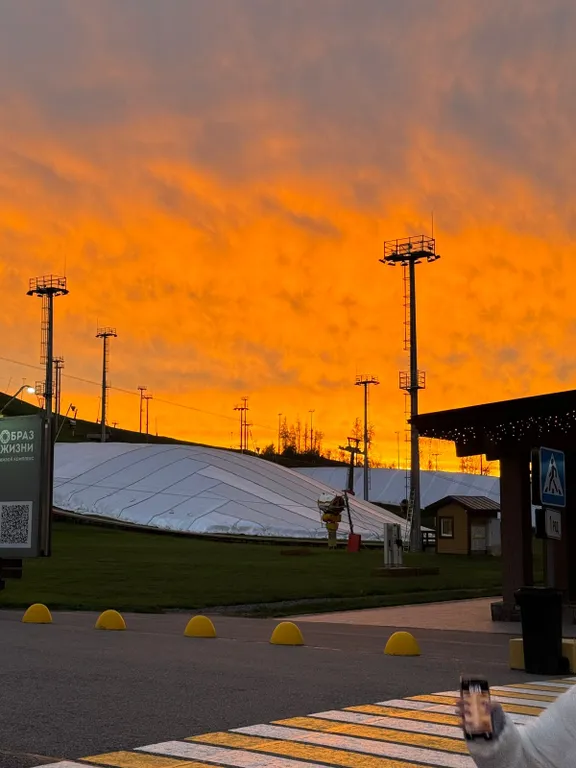Лисья нора с сауной и террасами