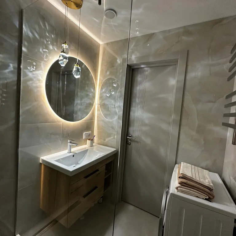 Трёхкомнатая квартира в центре города в пешей доступности к Заливу