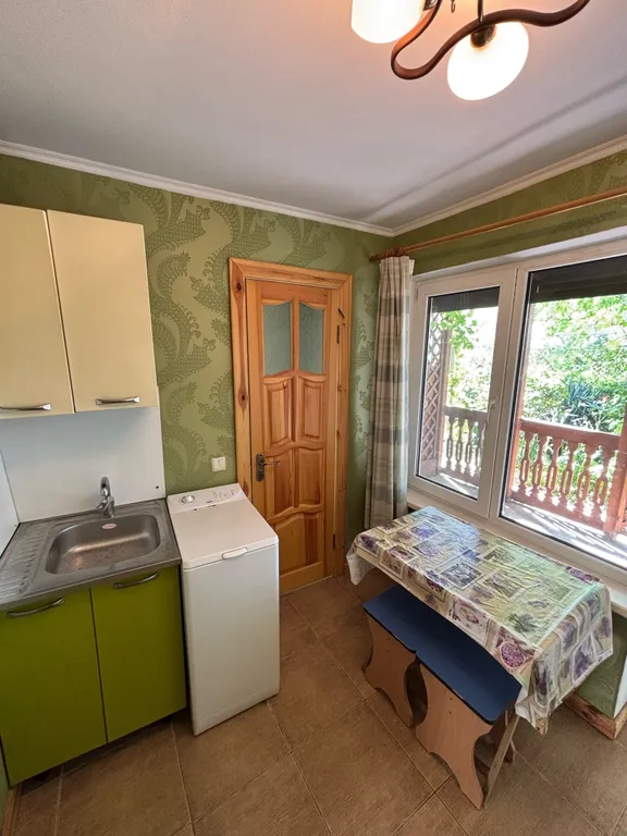 Студия в эко-стиле с кухней и со своей террасой в 200 метрах от моря