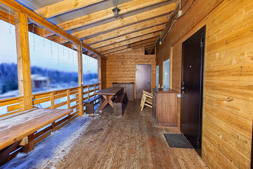 Коттедж Большой дом с террасой, баней на дровах и чаном в лесу на берегу реки — Старово