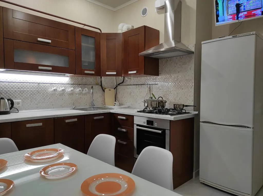 Современная 2-я большая квартира прямо на набережной с пляжем у дома